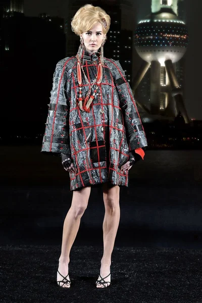 Look 2